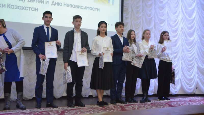 Городской фестиваль талантов «Атадан мұра» посвященный Дню Независимости и Году детей.