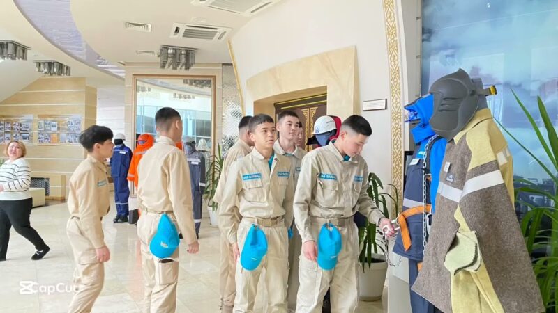 В рамках музейного урока «Путешествие в мир рабочих профессий» была организована выставка…