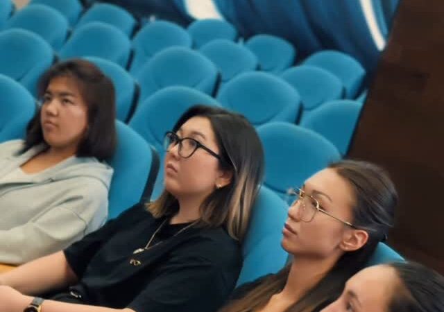 8 августа, при поддержке @temirtau.jastary волонтерский центр «Шанырак» провел тренинг по медиа грамотности для сотрудников Историко-Культурного Центра города Темиртау