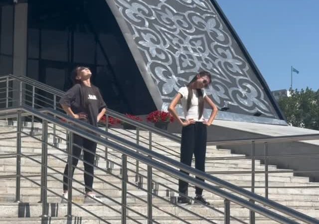 Коллектив Историко-культурного центра Первого Президента принял участие в челлендже «Спорт – залог здоровья» по популяризации здорового образа жизни, приуроченный к Дню Спорта