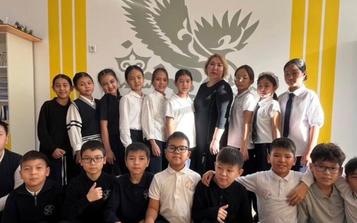 Орталық қызметкерлері тарих пәнінің мұғалімі Сәулен Нинамен бірлесіп «Озат» мамандандырылған ақпараттық технологиялар мектеп-лицейінің 5-сынып оқушыларына арналған «Адамдық борышың» тақырыбында музей сабағын өткізді