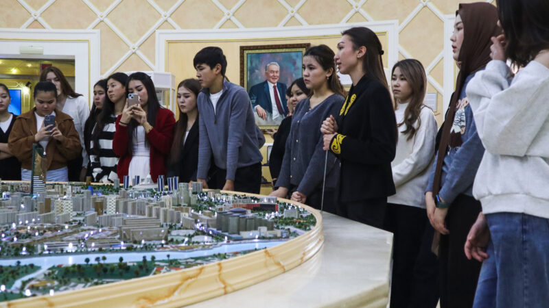 Орталықта Қарағанды индустриалдық университетінің 1-курс студенттері үшін танымдық экскурсия ұйымдастырылды